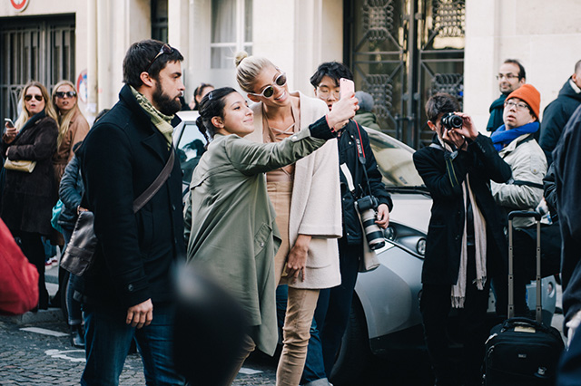 Парисын загварын долоо хоног, намар-өвөл 2016: Street style. Гуравдугаар хэсэг (фото 9)