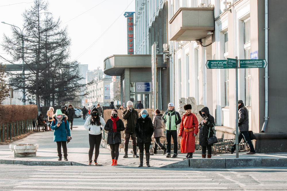 Фото сурвалжилга: Улаанбаатарчууд халдварт өвчнөөс хэрхэн сэргийлж байна вэ (фото 12)