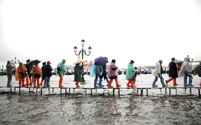 Венец живж байна: Усны түвшин 187 см хүртэл нэмэгджээ (фото 2)