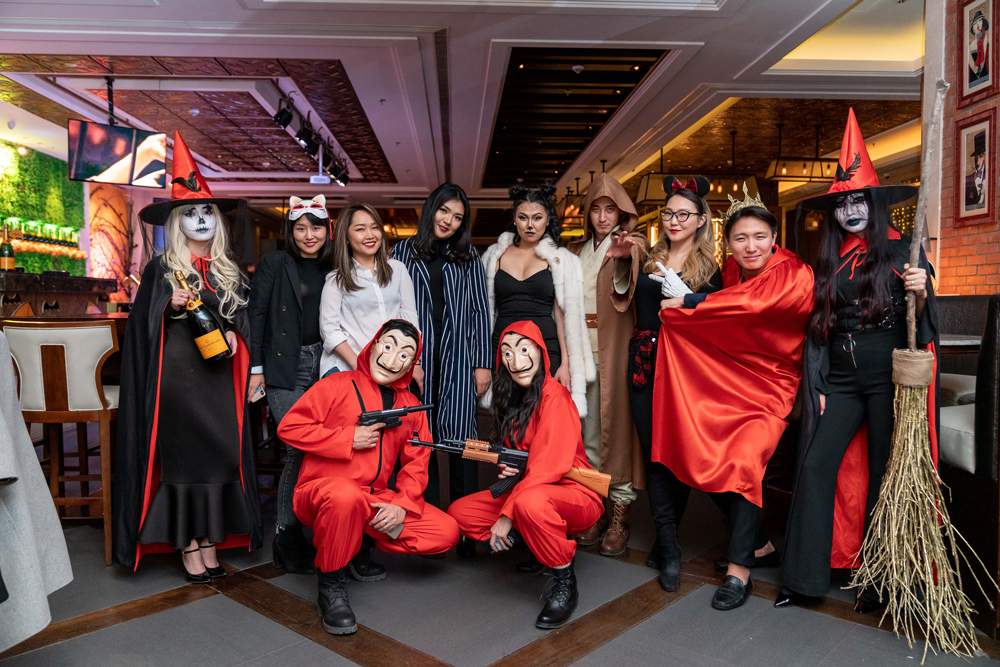 Yelloween 2019: Шангри-Лад зохиогдсон Хэллоуины үдэшлэгт хүрэлцэн ирсэн зочид (фото 34)