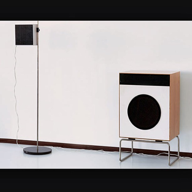 SOS! Who knows where to buy this Dieter Rams piece? Any auctions to advice?