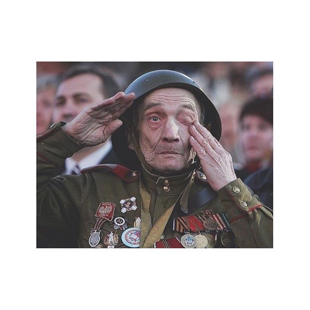 Спасибо Деду за Победу, за каждый отстоявший дом...за небо чистое, за веру...за то, что мы теперь живём...#9Мая #ДеньПобеды #ВеликаяПобеда #VictoryDay