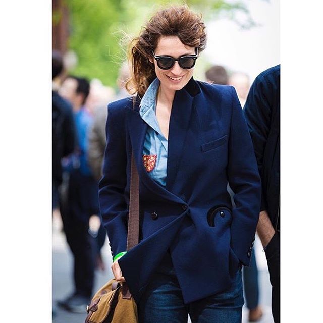 After the @britishvogue festival talk by @thebartlett 
Blazer @blaze_milano entirely hand-made by Italian craftsmen
