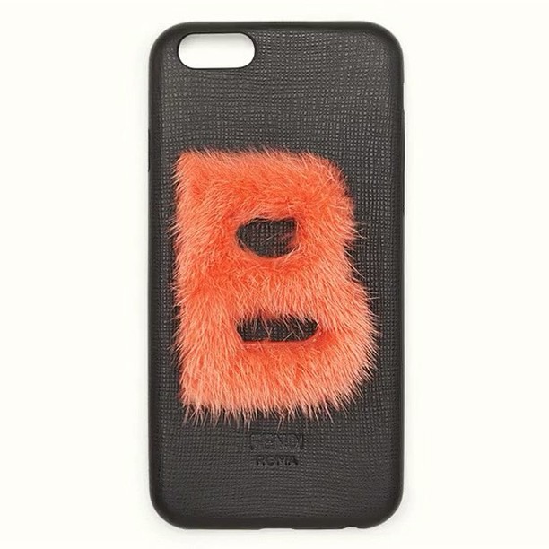 Мөрөөдлийн зүйл: Fendi-гийн Iphone-д зориулсан үслэг цагаан толгой.

Wishlist: Fendi fury alphabet case for iPhone!

#fendi #furyletters #alphabet #wishlist #iphonecase