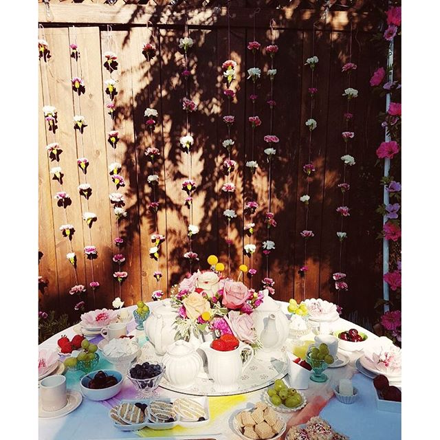 My sweet sisters threw the cutest tea party for my little nieces! Made me wish I was a kid again     Nothing quite like spending quality time with my family- favorite thing to do! @lilylove213