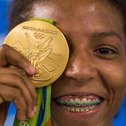 Go Brazil    !! It's inspiration !! It's a lot of struggle, hard work ,dedication and never ever give up !! Congratulations @rafaelasilvaa I am so proud of you!!! É do Brasil!!!! É inspiração !! É muita luta , muito treino, dedicação e nunca jamais desistir !! Parabéns @rafaelasilvaa é muita garra!!! É @timebrasil #judo #olympics #rio2016 #medalhadeouro #vaibrasil #goldmedal