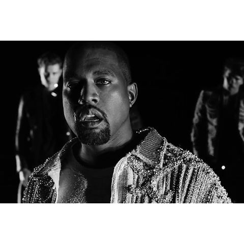 Канье Уэстийн шинэ клип Balmain-ы сурталчилгаа болжээ.

Kaney West "Wolves" the Balmain campaign is out.

#balmain #kanyewest
