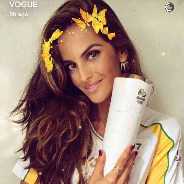 Hey guys ! I am live now at @voguemagazine Snapchat ! About to get to Maracanã stadium for the Olympics opening ceremony !! Come share with me all these unique moments!! Oi galera!!Estou ao vivo no snapchat da @voguemagazine cobrindo a abertura das olimpíadas !! Corre lá ! Está muito divertido !! #vogue #rio2016 #riodejaneiro #Olympics