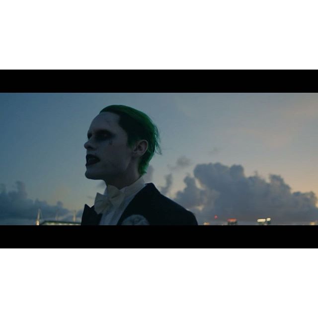 Жаред Лето Skrillex-ийн шинэ клипэнд.

Jared Leto the Joker in new music video.

#jaredleto #joker #purplelamborghini