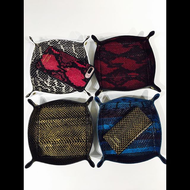 Packing options!   Can't travel without my trays ! @vianelnewyork