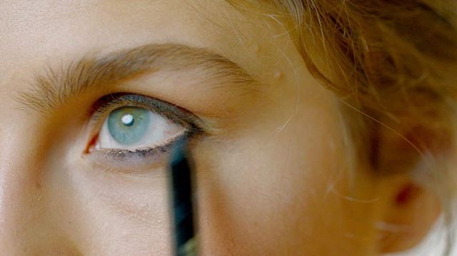 Tune in tomorrow for my top beauty tips! I joined the @thismorning team from my #VBDoverSt store in London. 10:30am Thursday on @itv x VB @wendyrowe #VBxEsteeLauder
