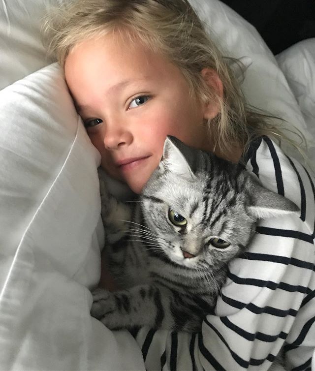 Morning Cuddles   #preciousmoments #aleksandarachristina