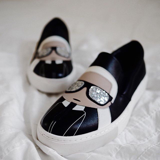 Headin' on a stroll with Karl   #KARLLAGERFELD