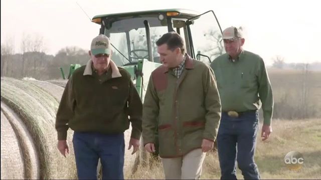 After @SenTedCruz's official Twitter account liked a hardcore porn video, a new ad from one of his super PACs makes it very clear that he does NOT enjoy stepmother porn! *LINK IN BIO*