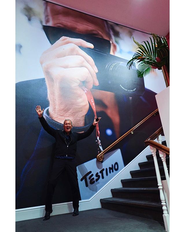 I'M SO PLEASED TO HAVE RAISED THIS FANTASTIC ENDOWMENT FOR MUSEO MATE, TO ALLOW FOR GREATER OPPORTUNITY AND IMPACT FOR ART AND CULTURE IN MY COUNTRY, PERU. MANY THANKS TO OLLY BARKER, GEORGE O'DELL, JULIE NOBLE AND THE AMAZING TEAM AT SOTHEBY'S FOR HELPING US ELEVATE OUR COMMITMENT TO A GOAL VERY CLOSE TO MY HEART.
ESTOY MUY CONTENTO DE HABER LOGRADO ESTA FANTÁSTICA DONACIÓN PARA EL MUSEO MATE, QUE PERMITIRÁ MAYORES OPORTUNIDADES E IMPACTO PARA EL ARTE Y LA CULTURA EN MI PAÍS, PERÚ. MUCHAS GRACIAS A OLLY BARKER, GEORGE O'DELL, JULIE NOBLE Y EL INCREÍBLE EQUIPO DE SOTHEBY'S POR AYUDARNOS A ELEVAR NUESTRA CAUSA TAN CERCANA A MI CORAZÓN.
@Sothebys @MuseoMATE @MarioTestinoPlus @Ob1London @IAmGeorgeous
#SothebysxTestino #MarioTestino