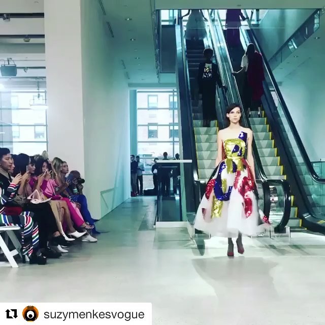 #Repost @suzymenkesvogue (@get_repost)
   
Glitter gulch - but young and fun: Oscar de la Renta by Fernando Garcia and Laura Kim