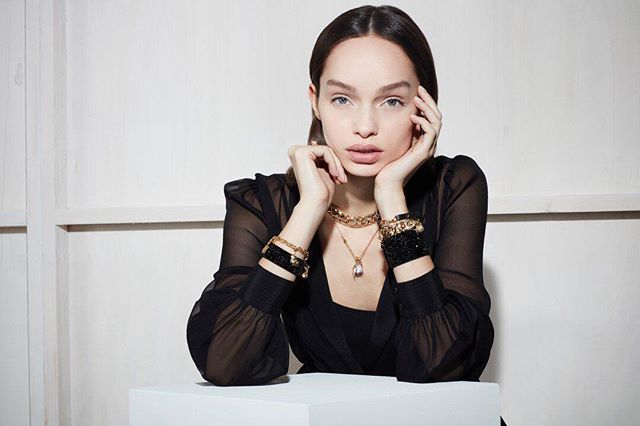 The #KARLLAGERFELD jewelry collection is now available! Read more about it by clicking the link in the bio    @karllagerfeld