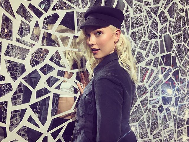 And here's @karliekloss in front of a wall inspired by all the iPhone screens I've cracked in my life at the @Dior show