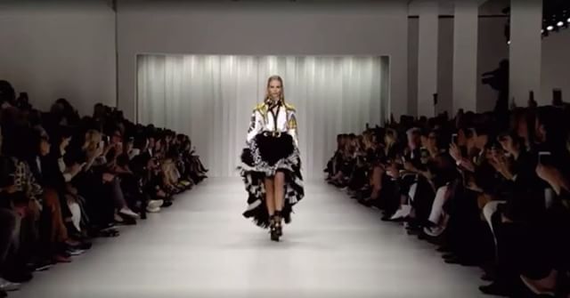 That Was So Emotional, Words Can't Described    Thank You So Much For This Moment @donatella_versace @versace_official #GianniVersace @kjeldgaard1 @pg_dmcasting @samuel_ellis @patmcgrathreal @guidopalau 
#mfw #versace