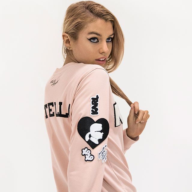 @StellaMaxwell in a custom patch top on the set of the #KARLLAGERFELDPARIS Fall 2017 Campaign. Shop the collection on karllagerfeldparis.com.
Only available in North America.