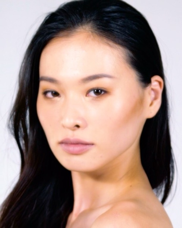 Find out how to nail the #monochromatic #makeup look that's trending now on the link in our bio #Buro247Singapore #makeuptutorial
 : @justin.czq using @sonysingapore  : @vcluxe  &  assistance: Andy Leow
 direction: @renee_buro247    : @yangrick / @fac3inc   : Kwon Saem / @mannequinstudio