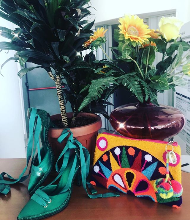 At @voguejapan office  Le Primizie di stagione @manoloblahnikhq for @castanerofficial   @mirasalioelsol clutch  