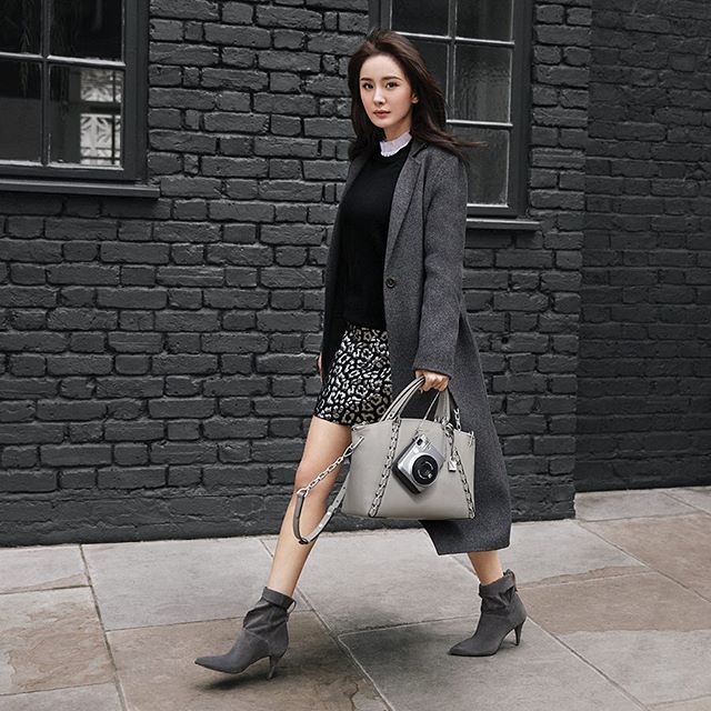 #Chinese actress #YangMi struts her stuff in a grey #MichaelKors #Sadie bag #buro247singapore