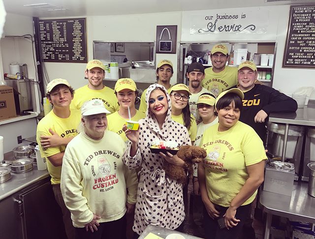 ICE CREAM YOU SCREAM WE ALL SCREAMED FOR @katyperry! (Ps. It's technically frozen custard but what rhymes with custard?)     