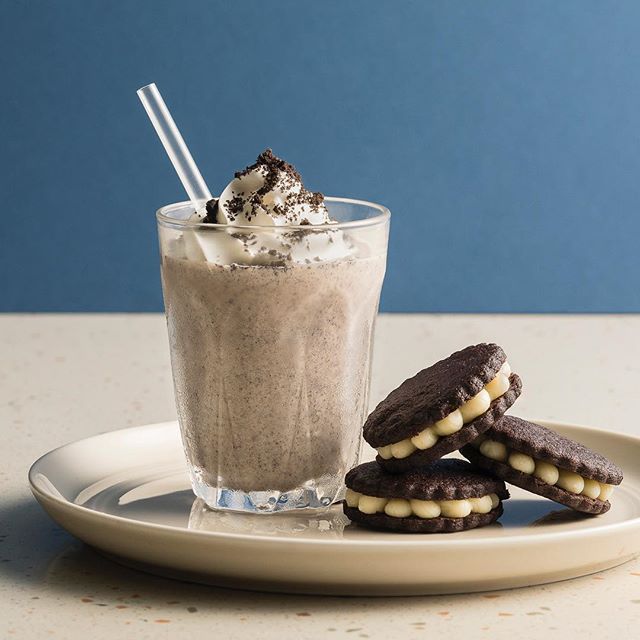 Some mornings, you just gotta #treatyourself: @shakeembuns  milk and cookies are our favourite from the refreshed outlet at #OneFullerton #Buro247Singapore