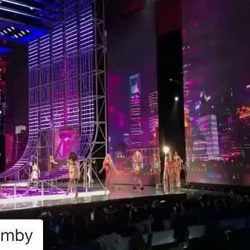 #Repost @art8amby (@get_repost)
   
#art8ambyfinale - Victoria s Secret Fashion Show 2017. Video via @fashiontv #victoriassecretfashionshow2017 #art8amby #art8ambygram #art8ambynews #VictoriasSecret #VictoriasSecretAngel #VictoriasSecretFashionShow #Vsfs #vsfs2017 #vsfashionshow #vsfashionshow2017 @victoriassecret