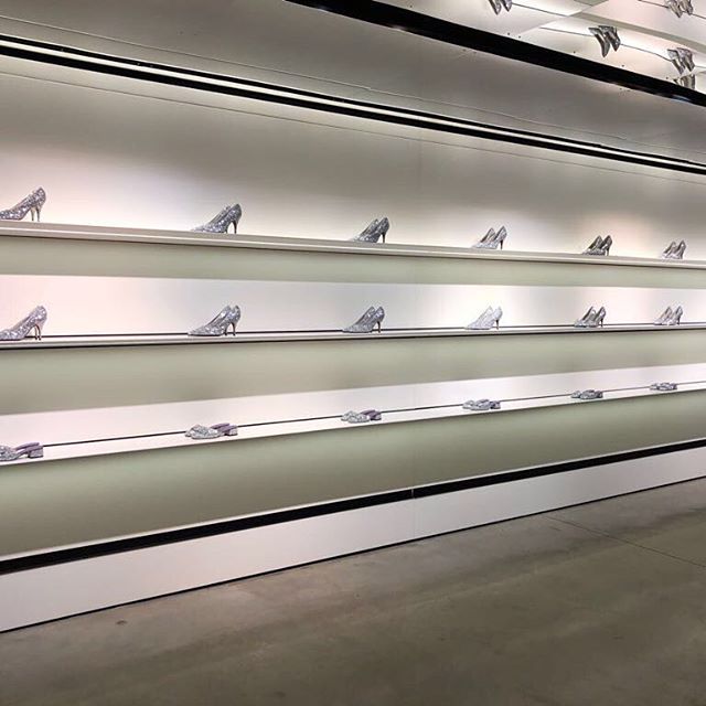 The Dorothy Pump and #HarperSlipper adding new season Shimmer to my 36 Dover Street, London store. Head in store to shop my EXCLUSIVE tuxedo collection x VB #KissesatChristmas victoriabeckham.com