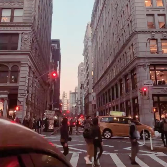 Bella Hadid 1.12.2017 03:20:02