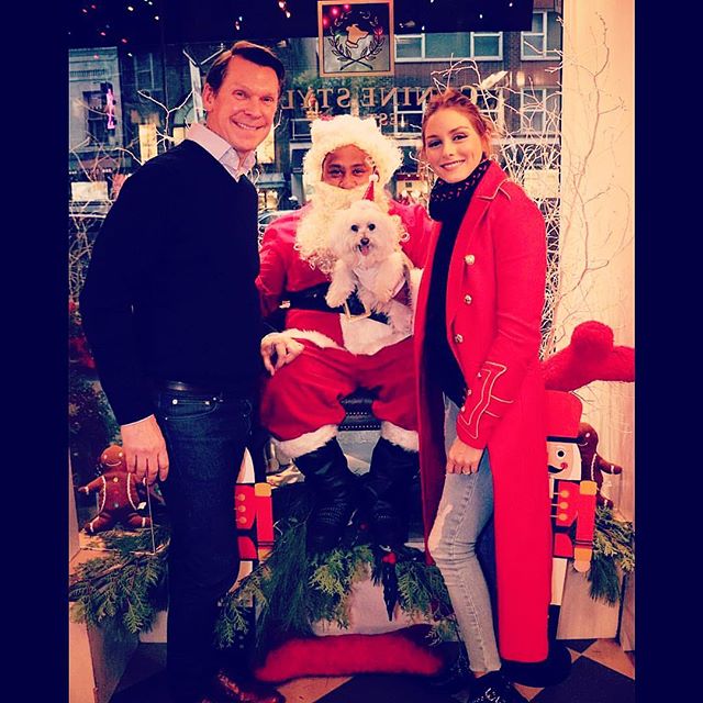  Mr Butler is beyond happy  to see Santa...  and do a little shopping     at his favorite store @caninestylesnyc    #damagecontrol #stockingstuffer  