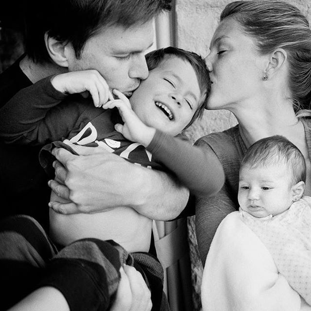 GISELE, TOM, BENJAMIN AND VIVIAN!
@Gisele @TomBrady 
#FamilyLove #MarioTestino