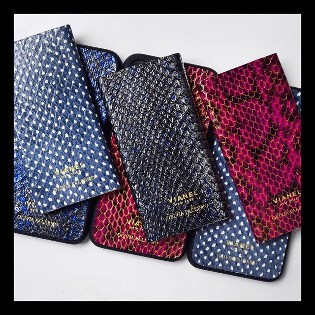   So excited my @vianelnewyork  holiday    collection is out ! Perfect stocking stuffer!!!      