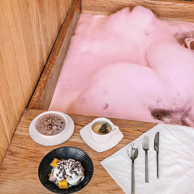 Eight Treasure Rice Porridge 八宝粥 plus Unicorn Bubble Bath plus This American Life s  Our Town  piece on undocumented workers in Alabama   [aside: Ira Glass please adopt me]