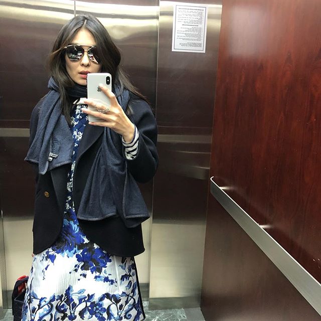Love navy blue, dark blue, bright blue, ocean blue, blue stripes, blue flowers, all kinds of blue   #bluewoman