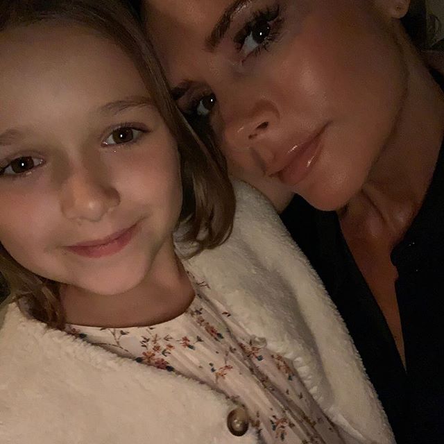 Night time cuddles x kisses  