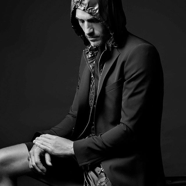 Sebastien Jondeau is back! Karl's personal assistant of 20 years has curated a second men's collection for the spring season. #KARLLAGERFELD