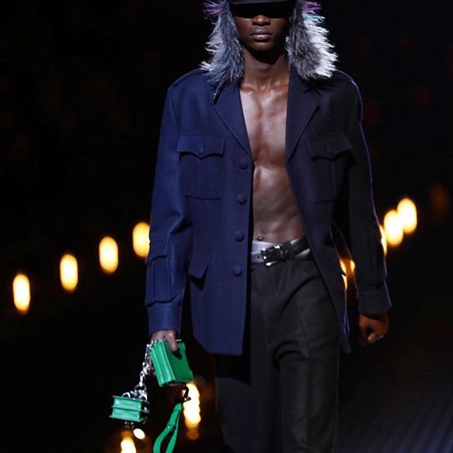 @powerful prada show   
Ph: @fashiontomax