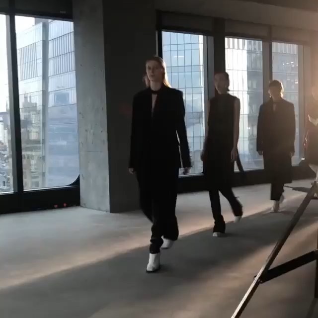 #Repost @thealexbadia     amazing show       
Fashion @proenzaschouler #fw2019 #nyfw