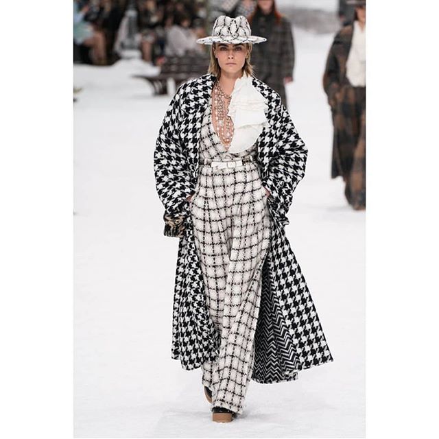    @chanelofficial   