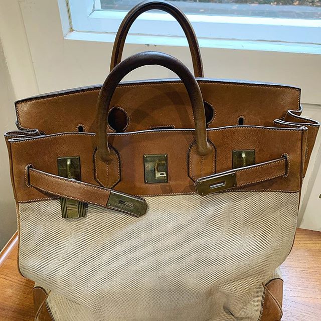 This bag was manufactured the year I was born, 1985, and was handed over to me by my Mom for my 34th birthday. Some things only get better with age  