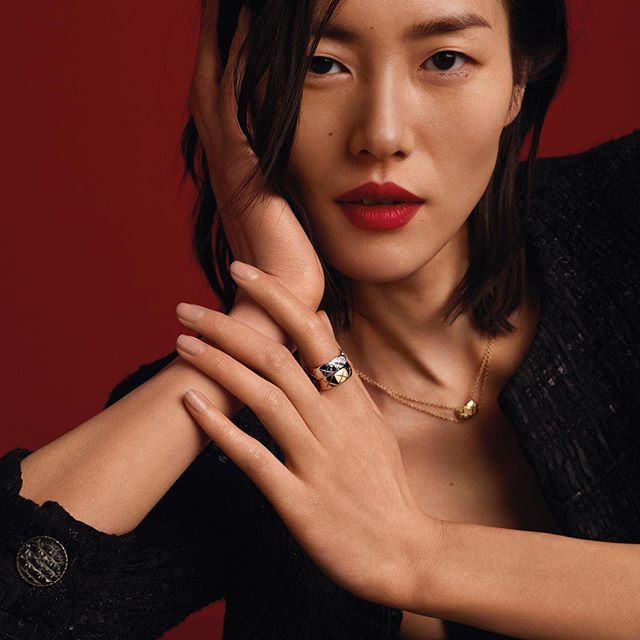 Languages of Love, jewelry edition. @chanelofficial #CocoCrush @jingxiaoxiansheng   @thurstanredding