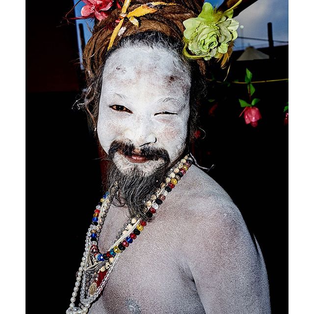 This year I visited the Kumbh Mela in Allahabad, India. Millions of people gather here to cleanse their soul. It was very inspiring to see so many creative ways of self-expression and show their devotion.
-
Este año visité el Kumbh Mela, peregrinaje en Allahabad, India. Millones de personas se reúnen aquí para limpiar su alma. Fue muy inspirador ver la creatividad que tienen las personas para expresarse y mostrar su devoción.
-
HAPPY HOLY MAN, 2019.
-
#KumbhMela #Allahabad #India #2019 #MarioTestino