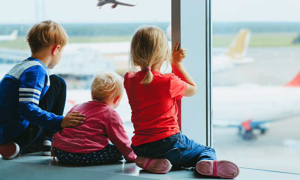 Аяллын зөвлөгөө: Хүүхэдтэй хамт нисэхэд анхаарах зүйлс