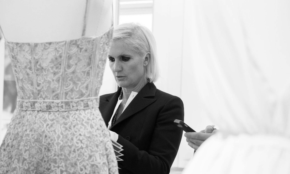 Dior, дизайнер Кьюрид \"Баярлалаа\" гэж хэллээ