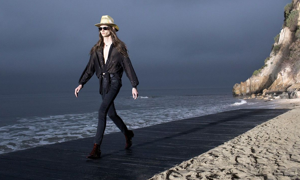 Saint Laurent эрэгтэй хувцас загварыг шинэ түвшинд хүргэлээ