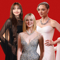 Алтан Бөмбөрцөг 2026 наадмын хамгийн онцгой даашинзуудаар гоёсон бүсгүйчүүд