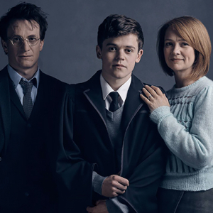 “Harry Potter and the Cursed Child” жүжгийн анхны зураг нийтлэгджээ